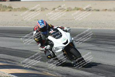 media/Oct-30-2025-Racers Edge (Thu) [[dabbdaf680]]/2-A Group/Session 3 (Turn 15 Inside)/